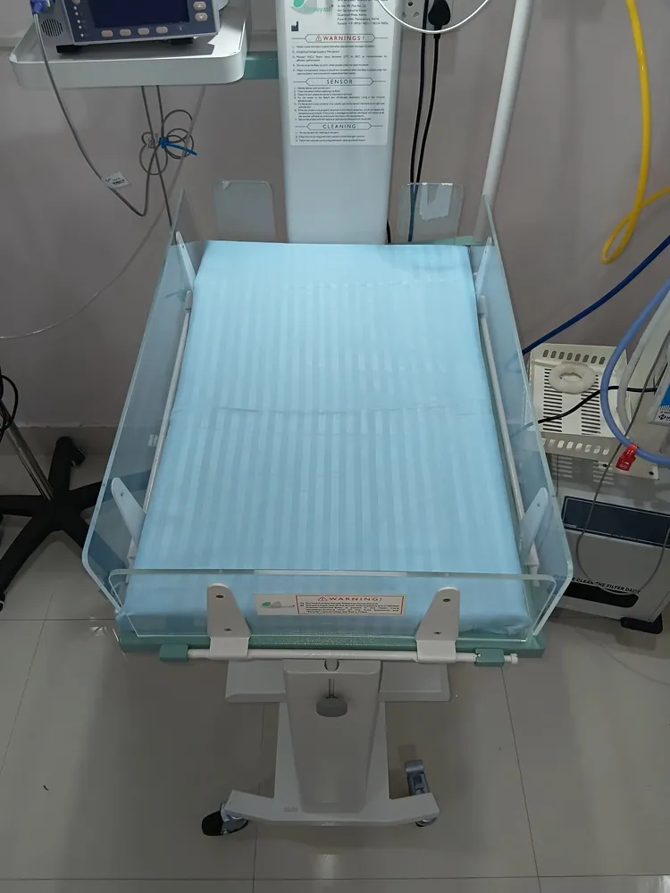 Polyster Cotton NICU Bedsheet
